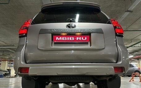 Toyota Land Cruiser Prado 150 рестайлинг 2, 2018 год, 4 350 000 рублей, 12 фотография