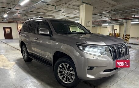 Toyota Land Cruiser Prado 150 рестайлинг 2, 2018 год, 4 350 000 рублей, 2 фотография