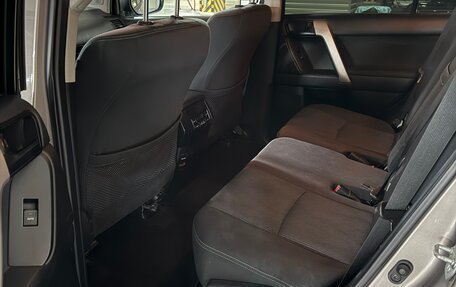 Toyota Land Cruiser Prado 150 рестайлинг 2, 2018 год, 4 350 000 рублей, 21 фотография