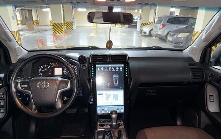 Toyota Land Cruiser Prado 150 рестайлинг 2, 2018 год, 4 350 000 рублей, 19 фотография