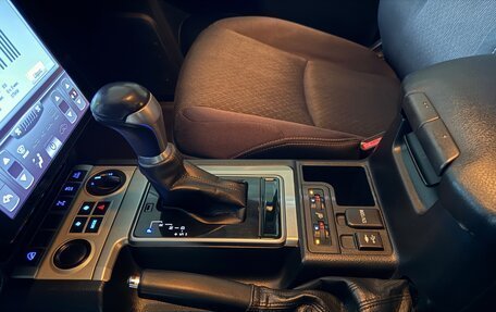 Toyota Land Cruiser Prado 150 рестайлинг 2, 2018 год, 4 350 000 рублей, 20 фотография