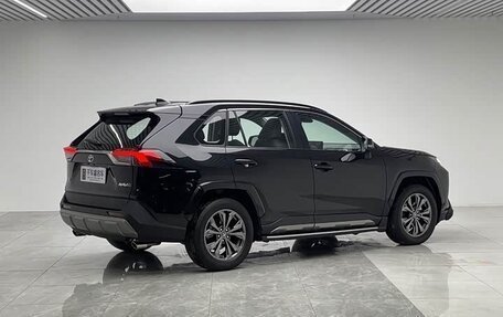 Toyota RAV4, 2025 год, 4 000 000 рублей, 7 фотография