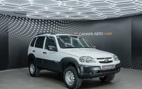 Chevrolet Niva I рестайлинг, 2016 год, 762 000 рублей, 3 фотография