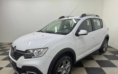 Renault Sandero II рестайлинг, 2019 год, 1 450 000 рублей, 1 фотография