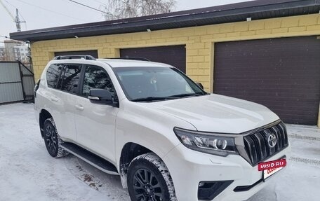 Toyota Land Cruiser Prado 150 рестайлинг 2, 2021 год, 6 180 000 рублей, 3 фотография