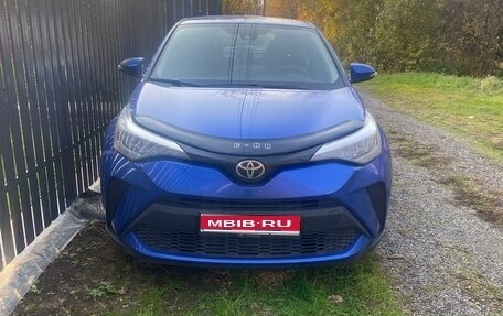 Toyota C-HR I рестайлинг, 2020 год, 2 500 000 рублей, 1 фотография