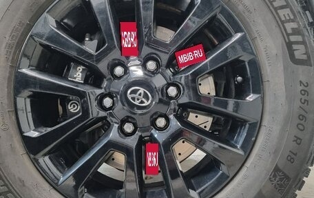 Toyota Land Cruiser Prado 150 рестайлинг 2, 2021 год, 6 180 000 рублей, 13 фотография