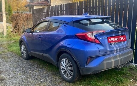 Toyota C-HR I рестайлинг, 2020 год, 2 500 000 рублей, 2 фотография