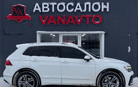 Volkswagen Tiguan II, 2019 год, 2 950 000 рублей, 3 фотография