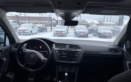 Volkswagen Tiguan II, 2019 год, 2 950 000 рублей, 2 фотография