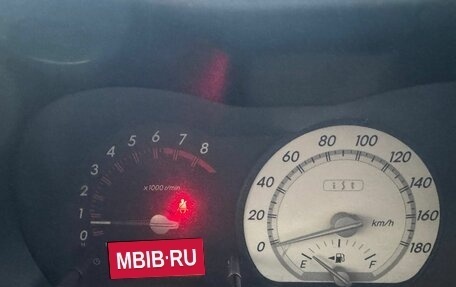 Toyota Ist II, 2002 год, 440 000 рублей, 11 фотография