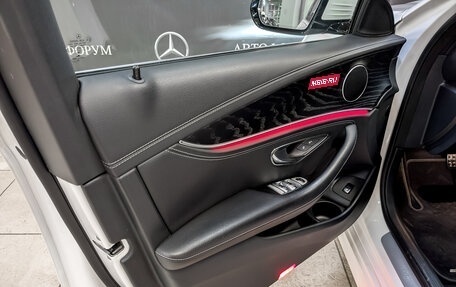 Mercedes-Benz E-Класс, 2021 год, 4 450 000 рублей, 19 фотография