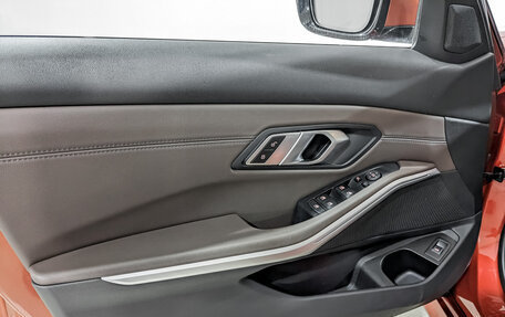 BMW 3 серия, 2020 год, 3 900 000 рублей, 19 фотография