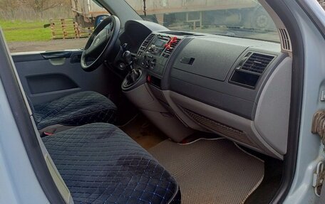 Volkswagen Caravelle T5, 2007 год, 1 950 000 рублей, 3 фотография