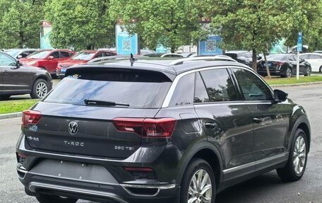 Volkswagen T-Roc I, 2022 год, 1 430 000 рублей, 3 фотография