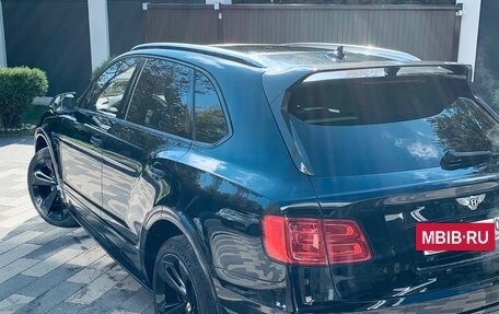 Bentley Bentayga I, 2018 год, 9 300 000 рублей, 2 фотография