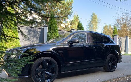 Bentley Bentayga I, 2018 год, 9 300 000 рублей, 8 фотография