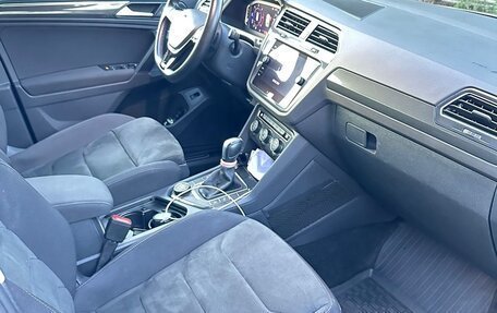 Volkswagen Tiguan II, 2020 год, 3 124 600 рублей, 14 фотография