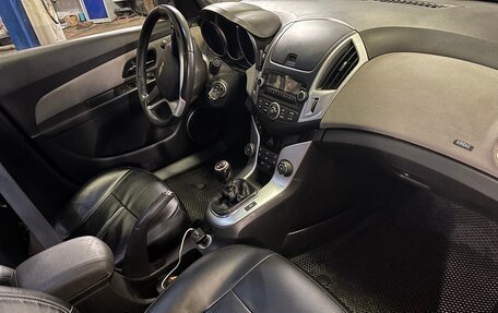 Chevrolet Cruze II, 2013 год, 740 000 рублей, 7 фотография