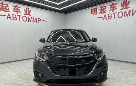 Honda Vezel, 2022 год, 1 310 000 рублей, 2 фотография