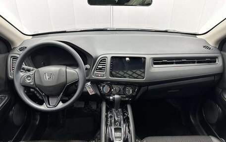 Honda Vezel, 2022 год, 1 310 000 рублей, 6 фотография