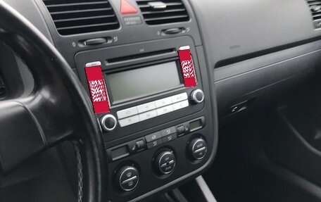 Volkswagen Golf V, 2008 год, 570 000 рублей, 26 фотография