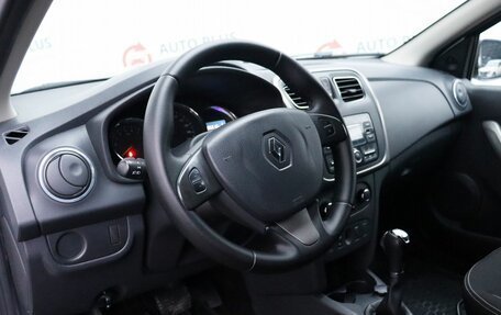 Renault Logan II, 2018 год, 999 000 рублей, 7 фотография