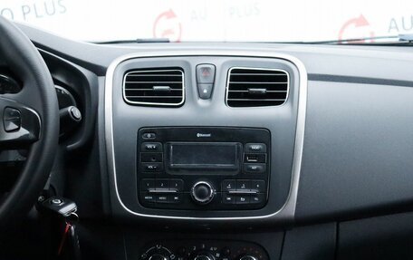 Renault Logan II, 2018 год, 999 000 рублей, 11 фотография