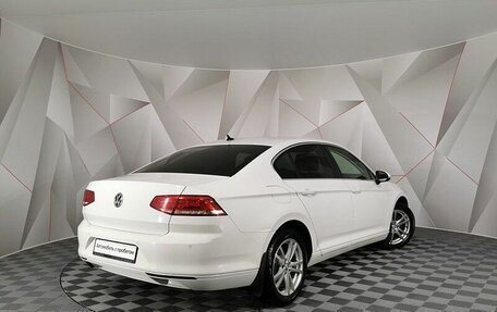 Volkswagen Passat B8 рестайлинг, 2017 год, 1 595 000 рублей, 8 фотография