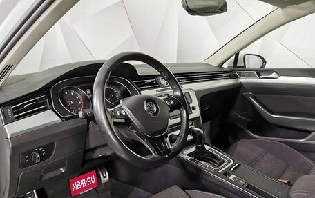 Volkswagen Passat B8 рестайлинг, 2017 год, 1 595 000 рублей, 14 фотография