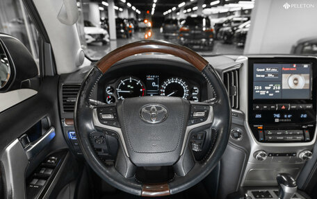 Toyota Land Cruiser 200, 2015 год, 5 050 000 рублей, 10 фотография