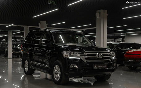 Toyota Land Cruiser 200, 2015 год, 5 050 000 рублей, 2 фотография