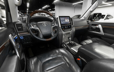 Toyota Land Cruiser 200, 2015 год, 5 050 000 рублей, 7 фотография