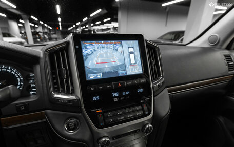 Toyota Land Cruiser 200, 2015 год, 5 050 000 рублей, 20 фотография