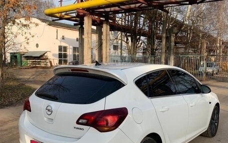 Opel Astra J, 2012 год, 670 000 рублей, 1 фотография