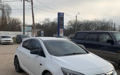Opel Astra J, 2012 год, 670 000 рублей, 2 фотография