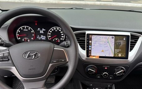 Hyundai Solaris II рестайлинг, 2018 год, 1 630 000 рублей, 8 фотография