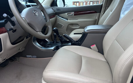 Toyota Land Cruiser Prado 120 рестайлинг, 2007 год, 2 190 000 рублей, 17 фотография