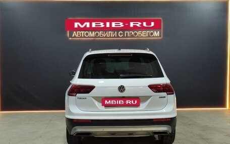 Volkswagen Tiguan II, 2019 год, 2 100 000 рублей, 3 фотография