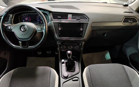 Volkswagen Tiguan II, 2019 год, 2 100 000 рублей, 10 фотография