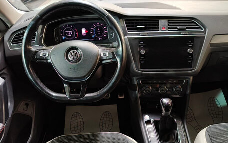 Volkswagen Tiguan II, 2019 год, 2 100 000 рублей, 11 фотография