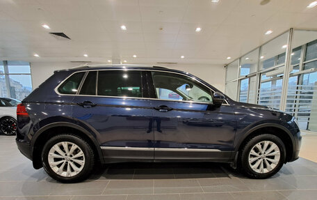 Volkswagen Tiguan II, 2017 год, 1 990 000 рублей, 4 фотография