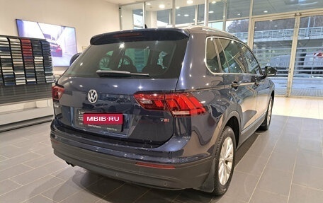 Volkswagen Tiguan II, 2017 год, 1 990 000 рублей, 5 фотография