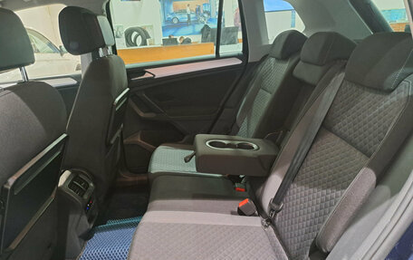 Volkswagen Tiguan II, 2017 год, 1 990 000 рублей, 12 фотография