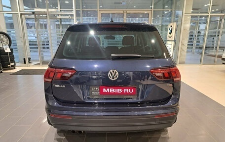 Volkswagen Tiguan II, 2017 год, 1 990 000 рублей, 6 фотография