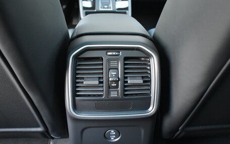 Porsche Macan I рестайлинг, 2025 год, 12 390 000 рублей, 29 фотография