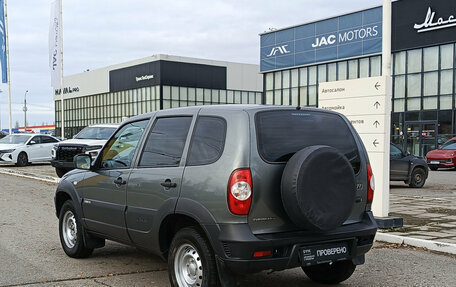 Chevrolet Niva I рестайлинг, 2018 год, 752 000 рублей, 7 фотография