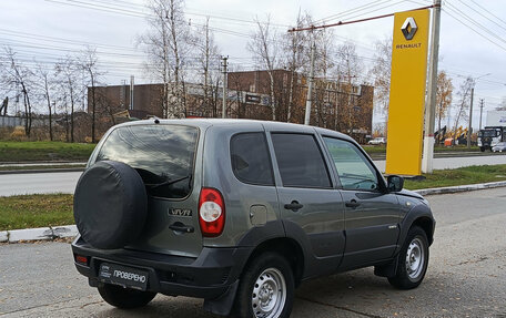 Chevrolet Niva I рестайлинг, 2018 год, 752 000 рублей, 5 фотография