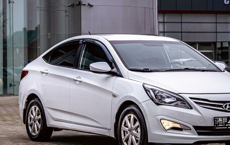 Hyundai Solaris II рестайлинг, 2015 год, 995 000 рублей, 7 фотография