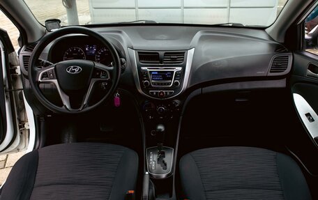 Hyundai Solaris II рестайлинг, 2015 год, 995 000 рублей, 16 фотография